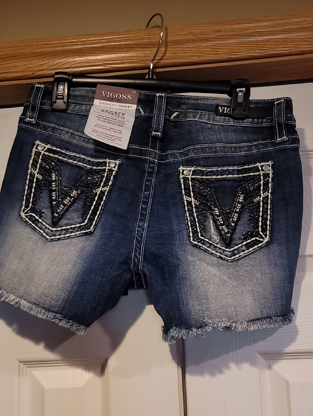 NWT Vigoss Indigo Wash Sequin Embroidered Pocket Shorts